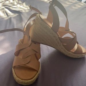Ladies sandals